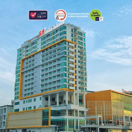 Swiss-Belhotel Balikpapan Eksteriør bilde